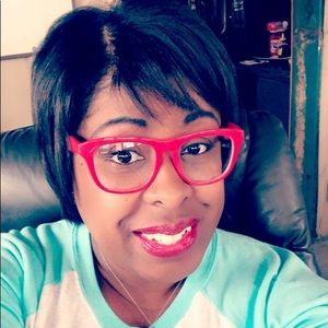 Meet your Posher, Latasha